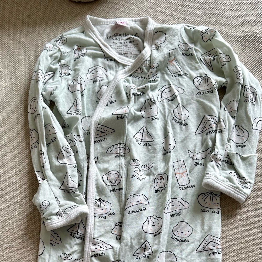 Magnetic me gown with cap